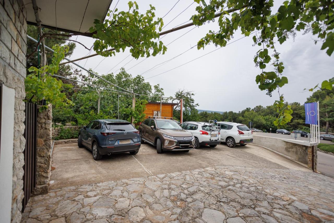 Apartments Pika คิร์ก ภายนอก รูปภาพ