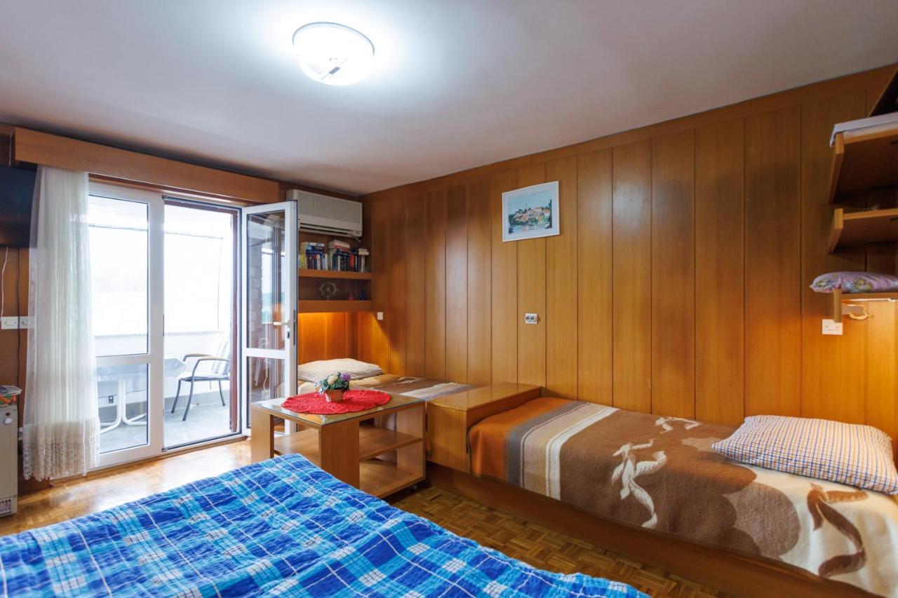 Apartments Pika คิร์ก ภายนอก รูปภาพ