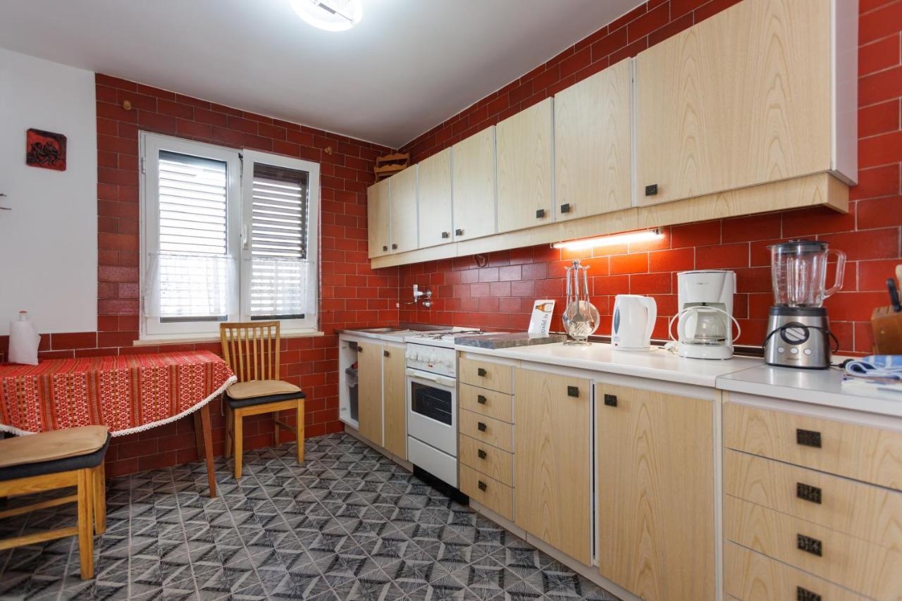 Apartments Pika คิร์ก ภายนอก รูปภาพ
