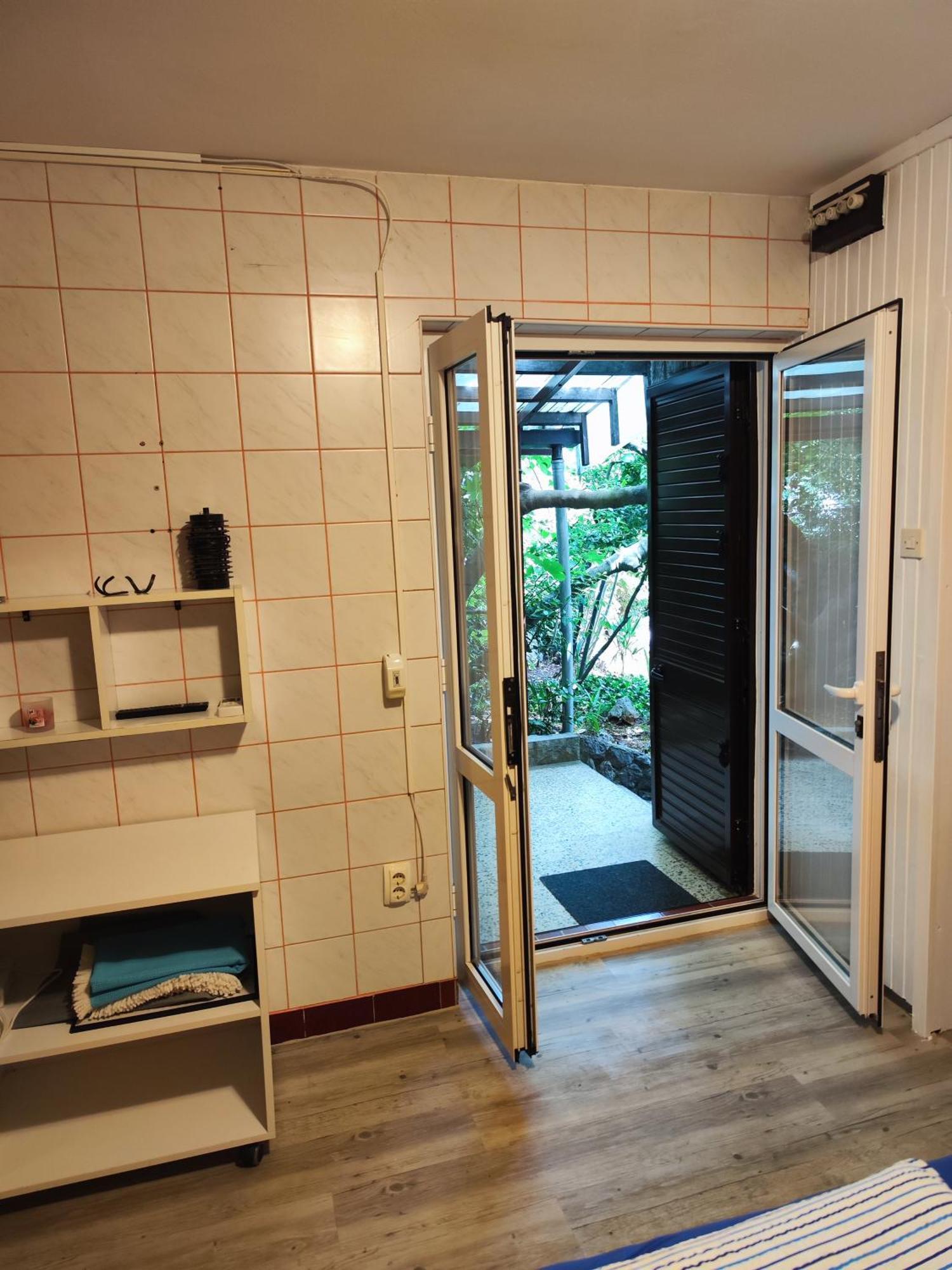 Apartments Pika คิร์ก ภายนอก รูปภาพ